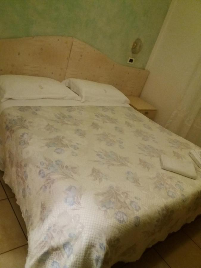 Hotel Fatima Ρίμινι Εξωτερικό φωτογραφία